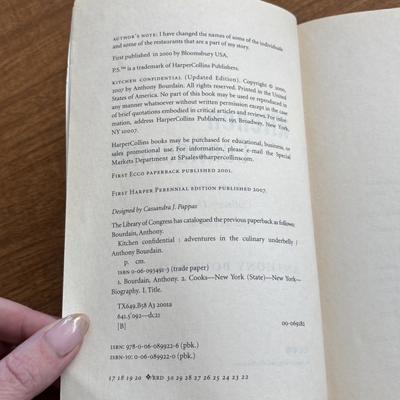 Kitchen Confidential: Adventures in the Culinary Underbelly by Bourdain, Anthony - Picture 6 of 6